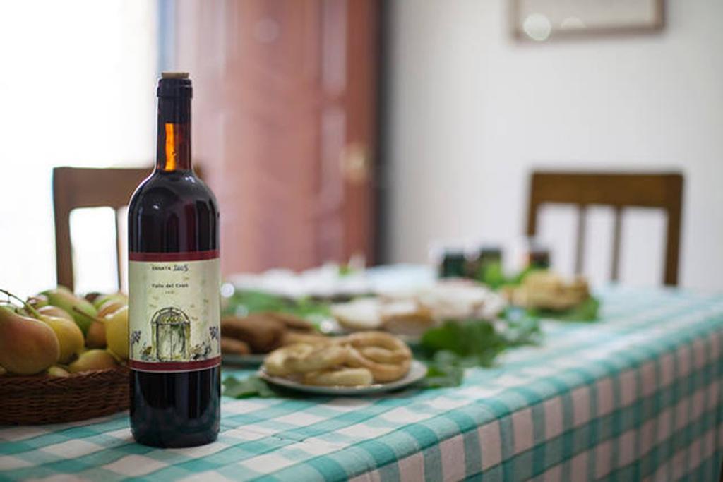 Agriturismo Miracco Atanasio Franco "Il Maniero" Santa Sofia d'Epiro Exteriör bild