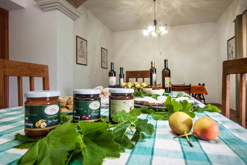 Agriturismo Miracco Atanasio Franco "Il Maniero" Santa Sofia d'Epiro Exteriör bild